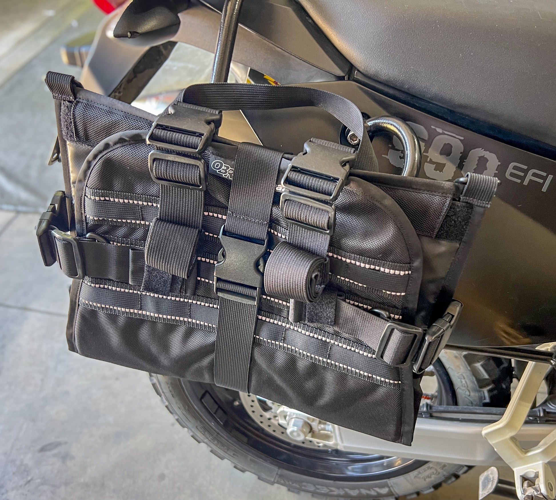 Explorer Saddlebags strapped flat in commuter mode without dry bags